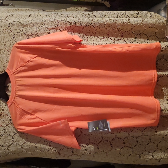 Men's Nike Athletic Shirt - Picture 9 of 15